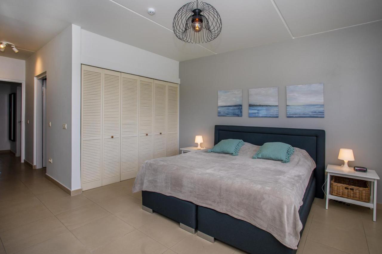 Blue Bay Beach Apartments Esterno foto