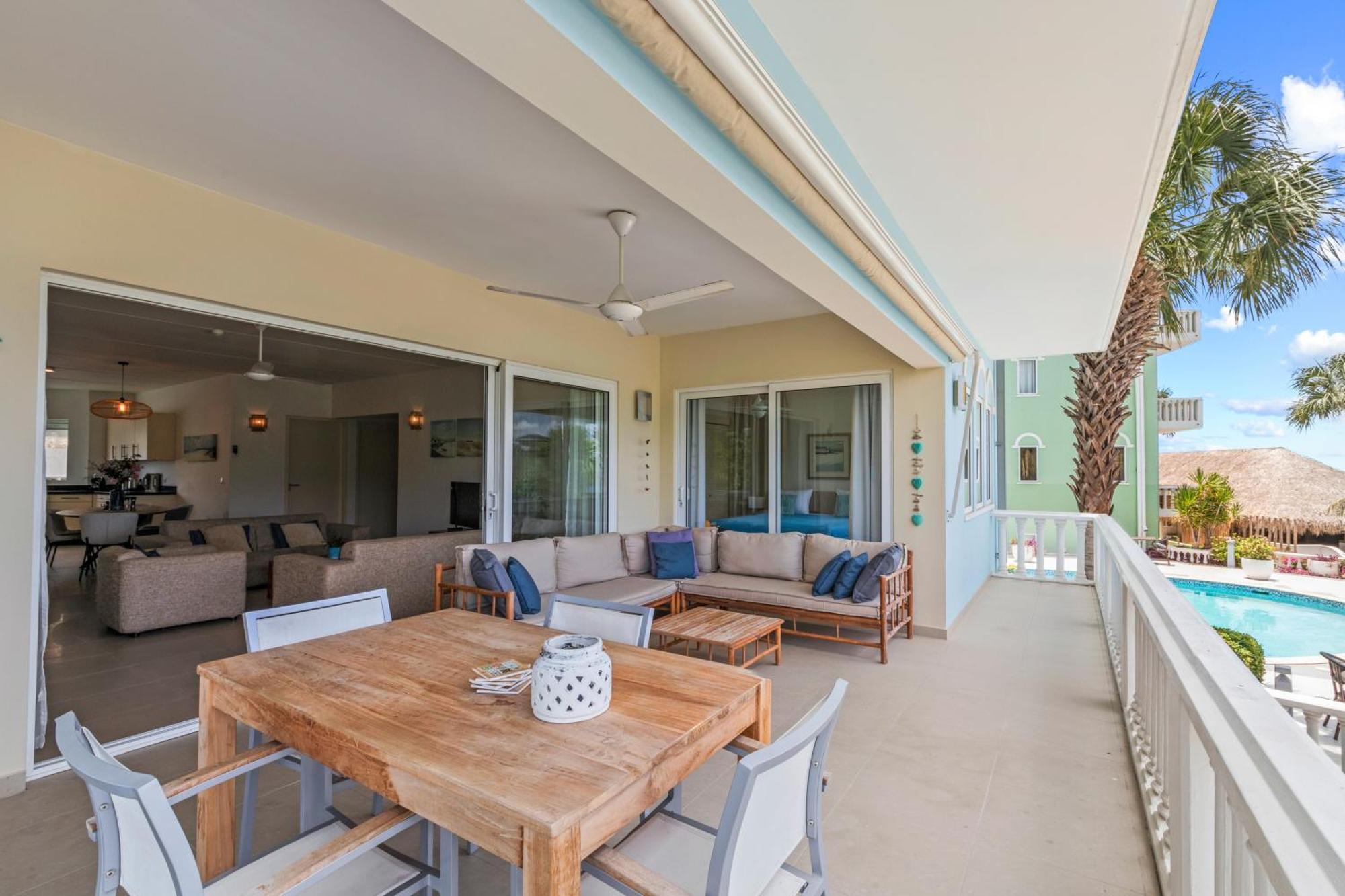 Blue Bay Beach Apartments Esterno foto
